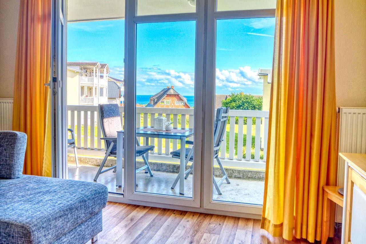 Meeresblick Fewo: Seaside Retreat with Balcony and Spa Access Goehren  Exterior photo